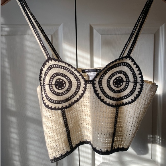Size Medium Zara Crochet Crop Top - Picture 3 of 13